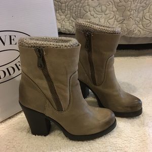 Steve Madden Leather Boots